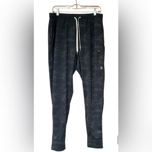 Vuori Men’s Sunday Performance Joggers Black Gray Camo Large